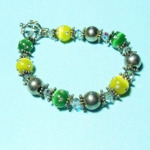 Sterling yellow green cats eye beaded bracelet